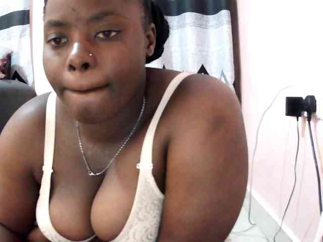 Model: Sexxy-red