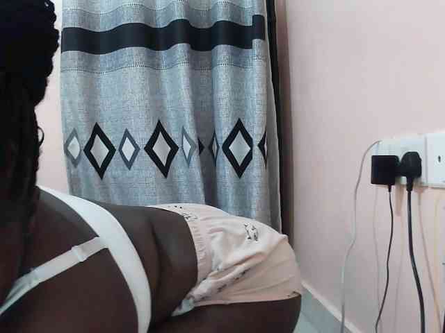 Model: Sexxy-red