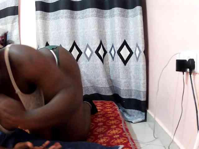 Model: Sexxy-red