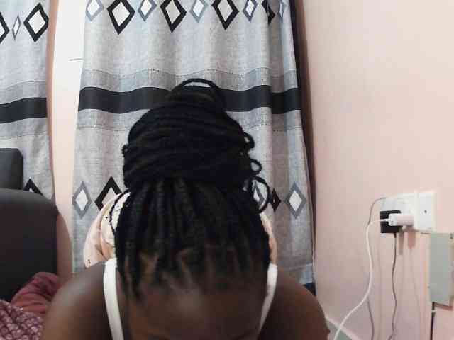 Model: Sexxy-red
