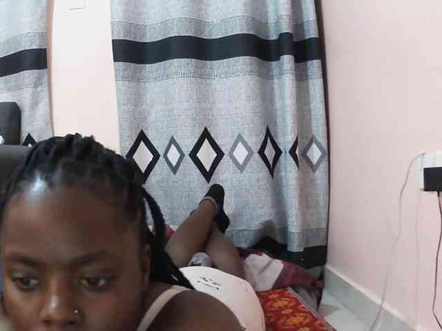 Model: Sexxy-red
