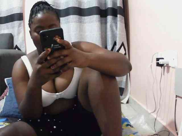 Model: Sexxy-red