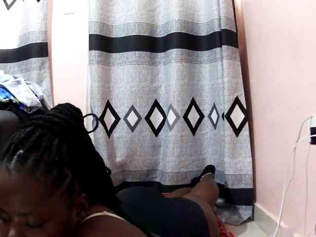 Model: Sexxy-red