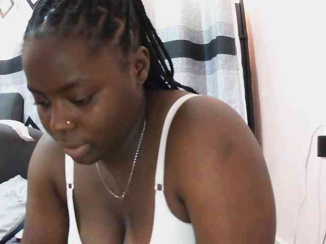 Model: Sexxy-red