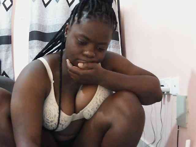 Model: Sexxy-red