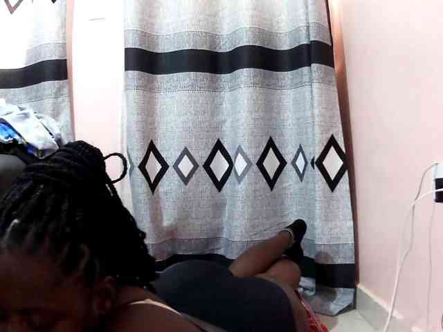 Model: Sexxy-red