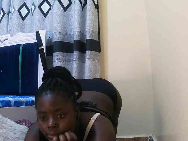Model: Sexxy-red
