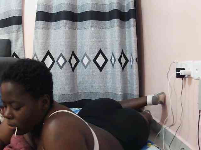 Model: Sexxy-red