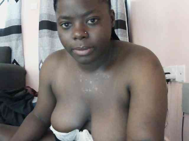 Model: Sexxy-red