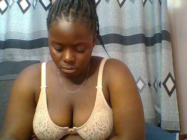 Model: Sexxy-red