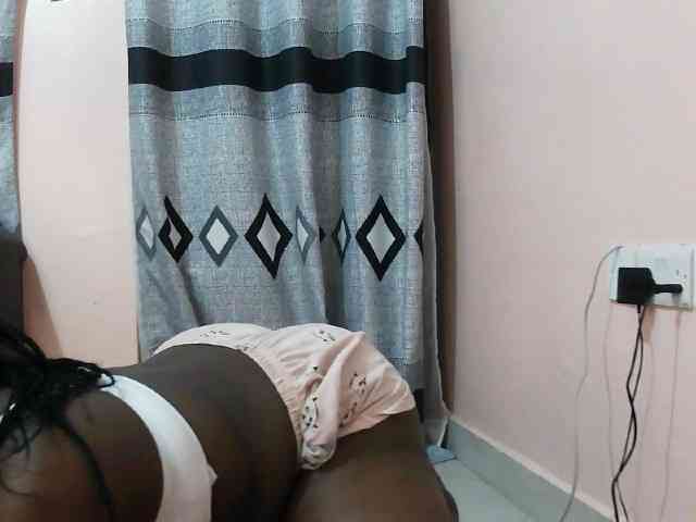 Model: Sexxy-red