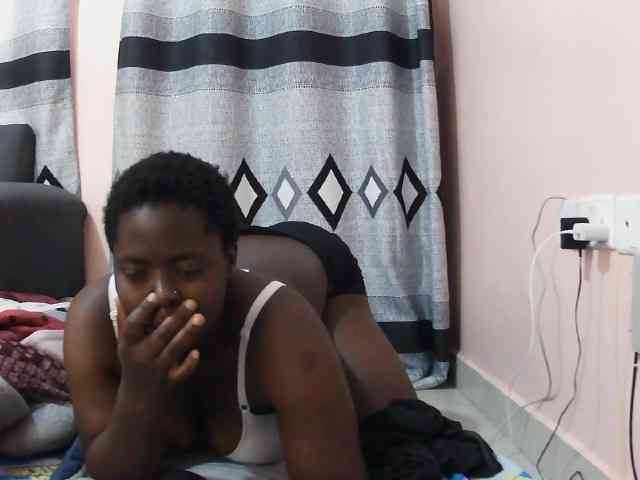 Model: Sexxy-red