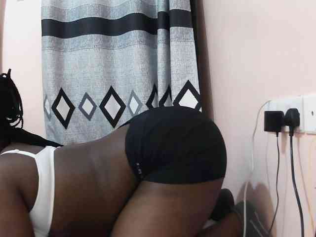 Model: Sexxy-red