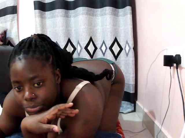 Model: Sexxy-red