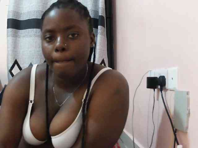 Model: Sexxy-red