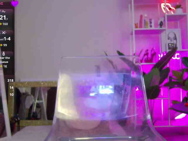 AriannaAri webcam