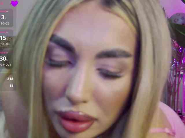 AriannaAri webcam