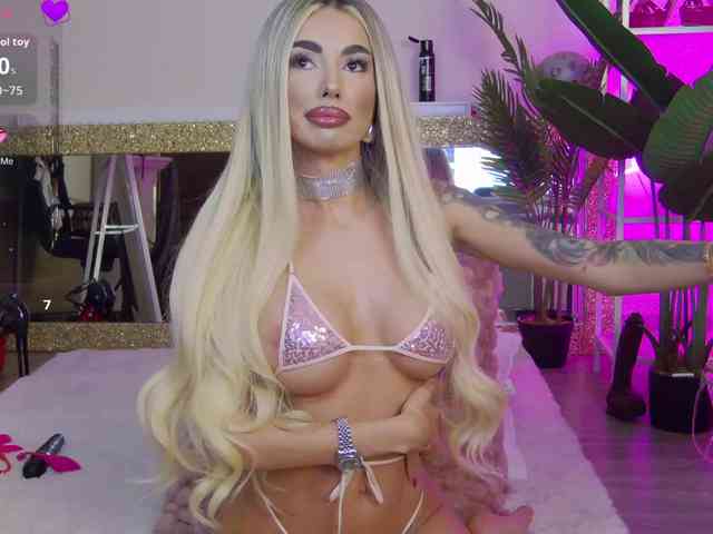 Model: AriannaAri