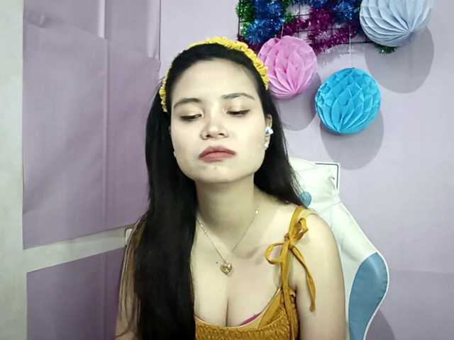 SalleyMcneese live cam on BongaCams