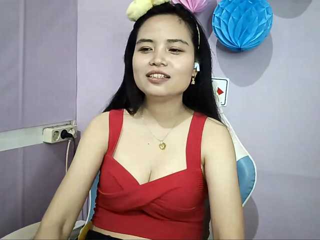 SalleyMcneese live cam on BongaCams