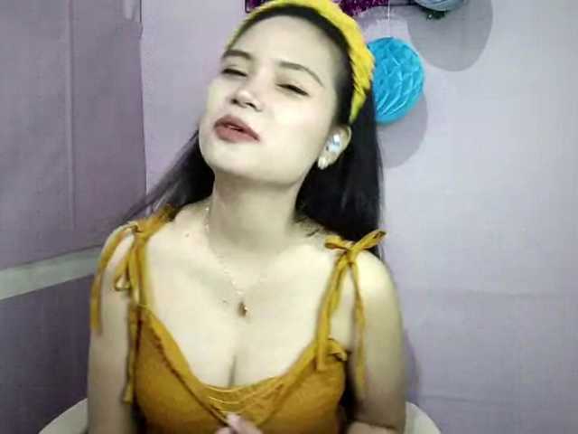SalleyMcneese live cam on BongaCams