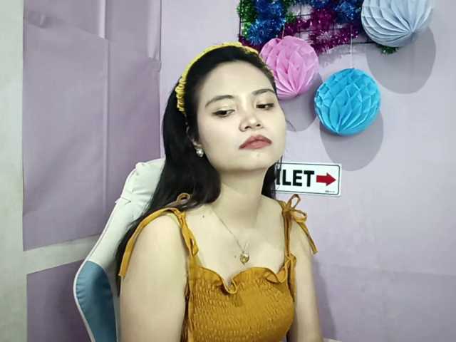 SalleyMcneese live cam on BongaCams