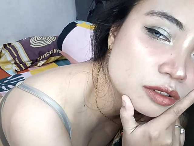 SalleyMcneese live cam on BongaCams