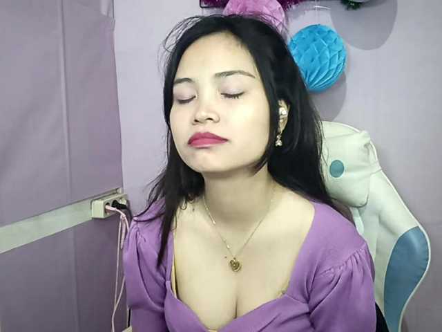 SalleyMcneese live cam on BongaCams