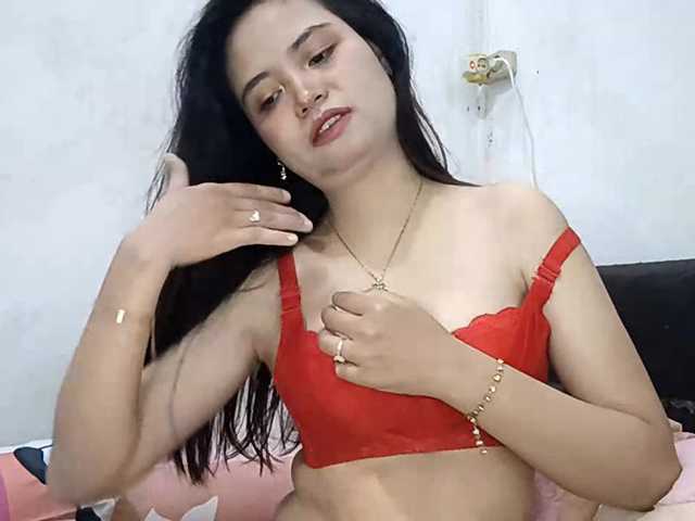 SalleyMcneese live cam on BongaCams