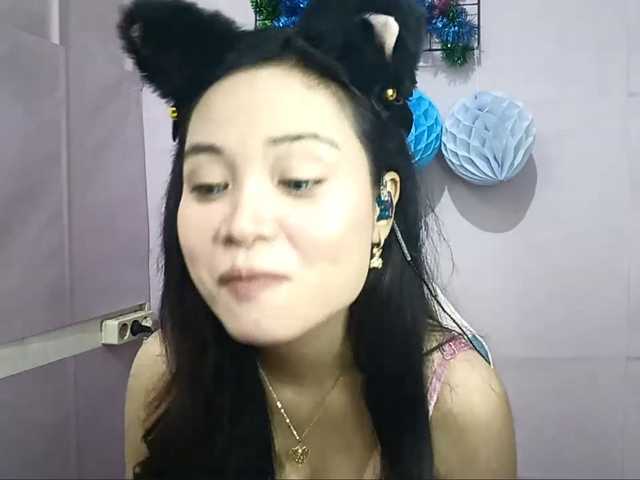 SalleyMcneese live cam on BongaCams