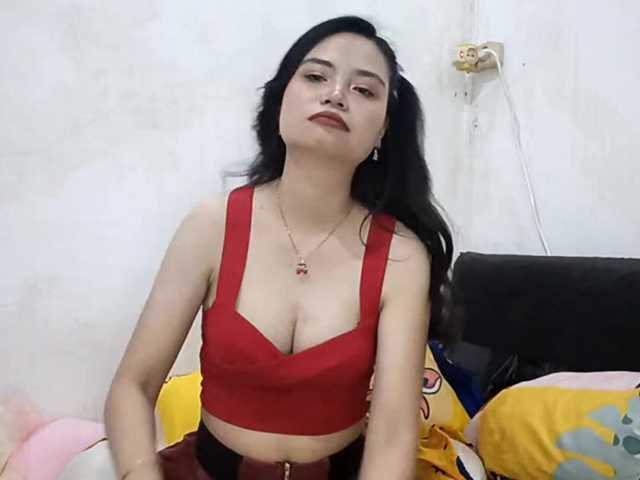 SalleyMcneese live cam on BongaCams