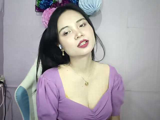 SalleyMcneese live cam on BongaCams