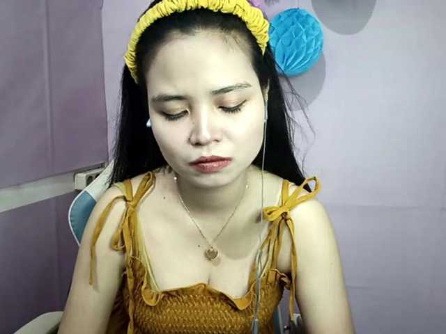 SalleyMcneese live cam on BongaCams