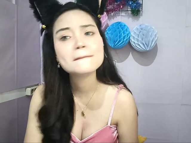 SalleyMcneese live cam on BongaCams