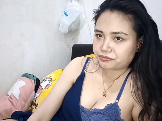 SalleyMcneese live cam on BongaCams