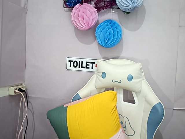 SalleyMcneese live cam on BongaCams