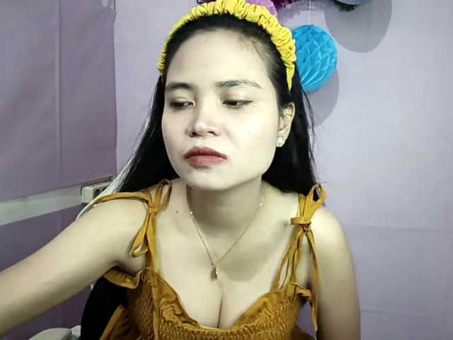 SalleyMcneese live cam on BongaCams