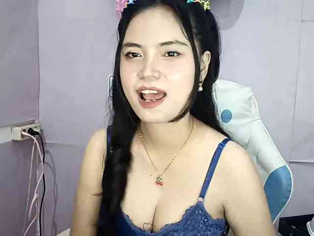 AmeliaAllTheWay webcam