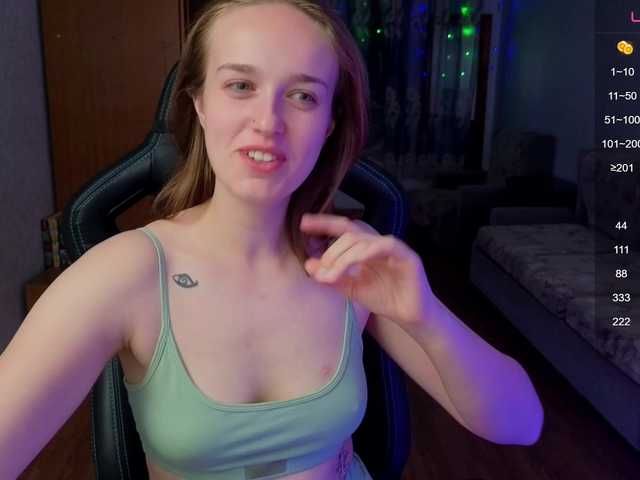 evallusion live cam on BongaCams
