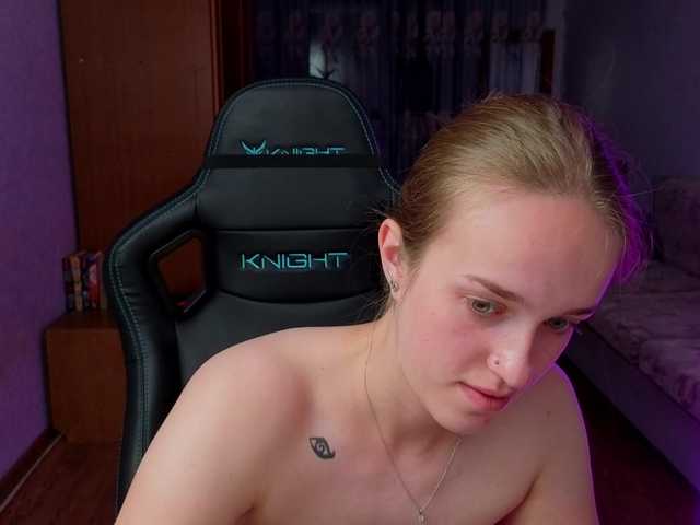 evallusion live cam on BongaCams