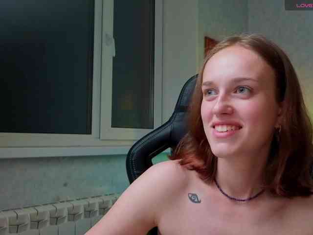 evallusion Live Webcam on BongaCams