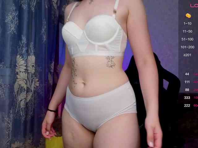 Model: evallusion
