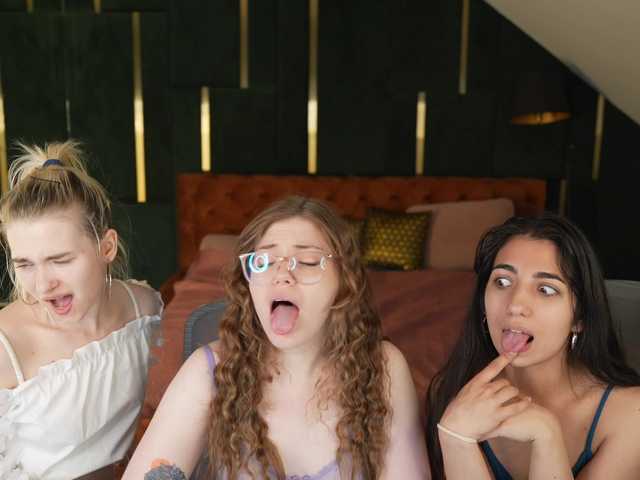 OrlyFlameTeam live cam on BongaCams