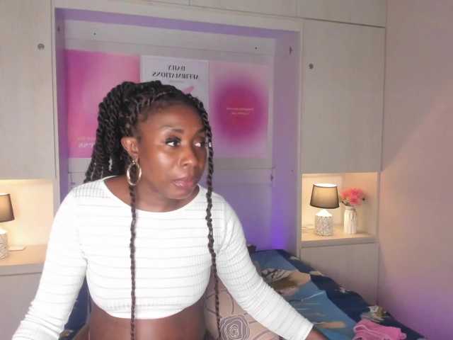 TaylorBloom live webcam show