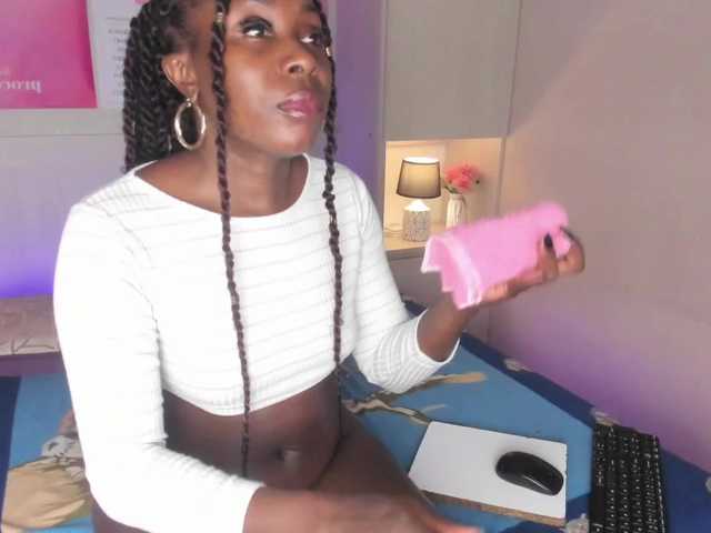 TaylorBloom live cam on BongaCams