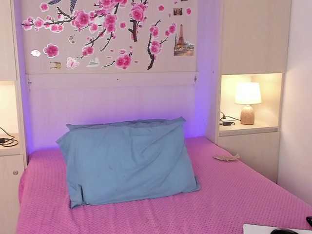 TaylorBloom live cam on BongaCams