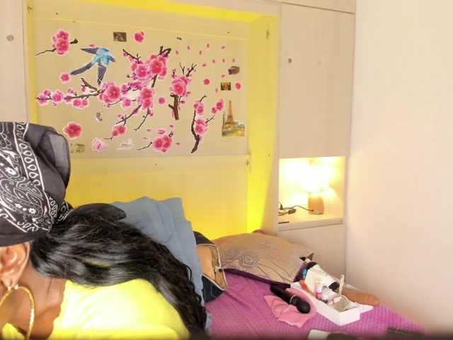 TaylorBloom live cam on BongaCams