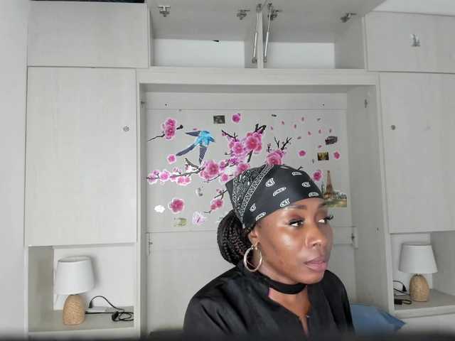 TaylorBloom live cam on BongaCams