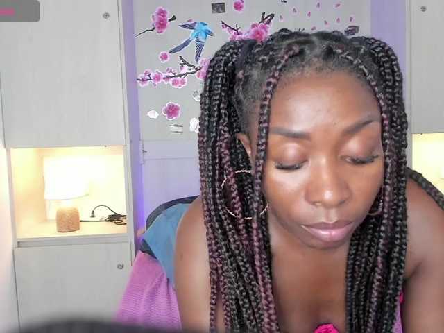 TaylorBloom live cam on BongaCams