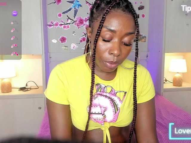 TaylorBloom live cam on BongaCams